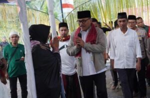 Pj Bupati Limi Mokodompit Sholat Idul Adha di Desa Muntoi