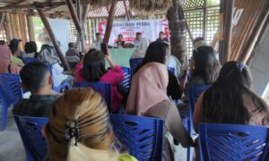 Meiddy Makalalag Gelar Sosialisasi Perda Lembaga Adat di Kota Kotamobagu