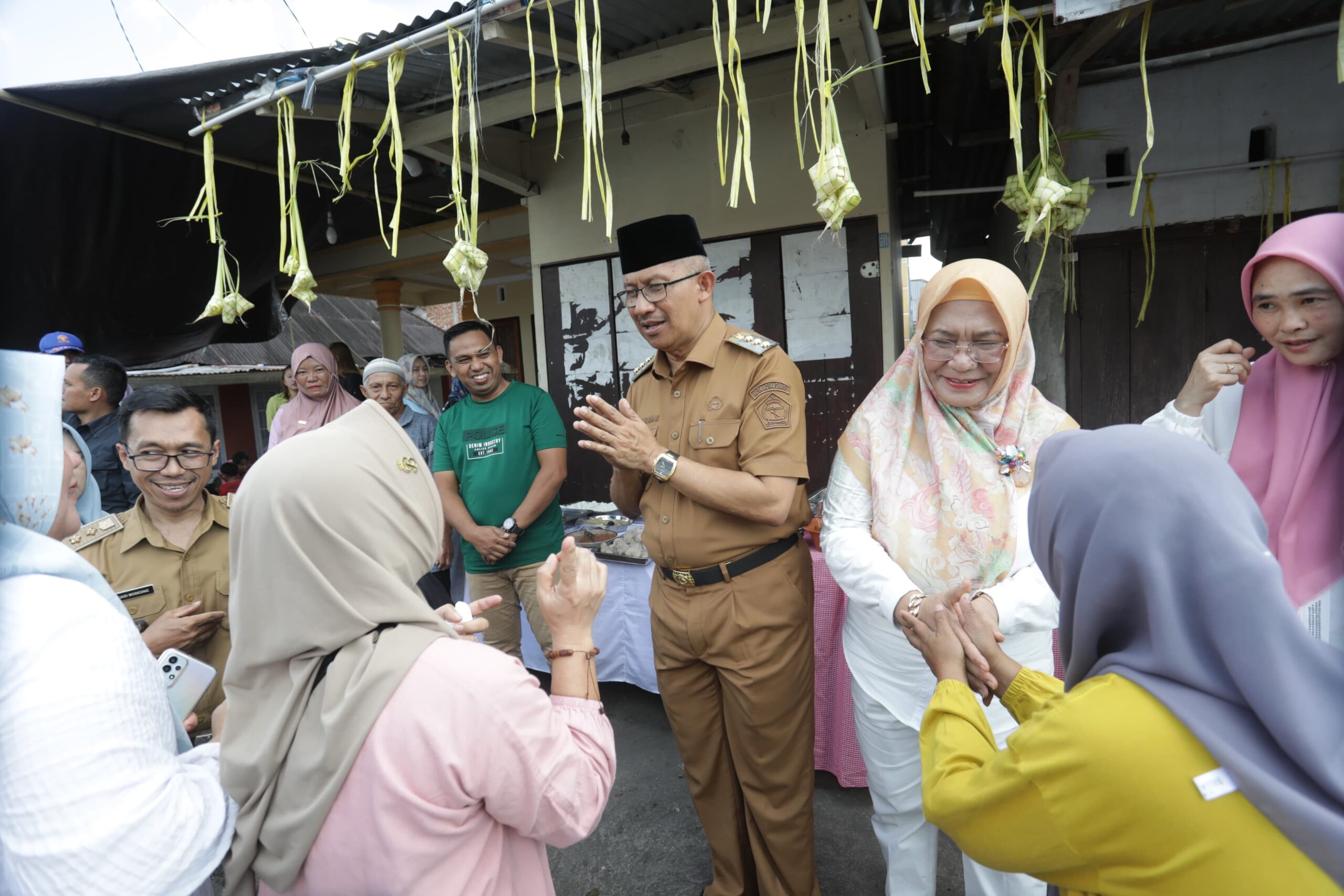 Wali Kota Asripan Nani Hadiri Hari Raya Ketupat di Desa Moyag Todulan