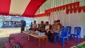 Bupati Bolmong Limi Mokodompit Hadiri Halal Bihalal di Desa Motabang